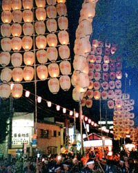 東北三大祭の秋田の竿灯祭り