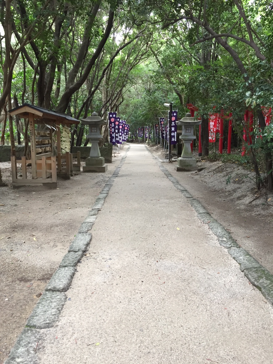 花の窟神社への参道